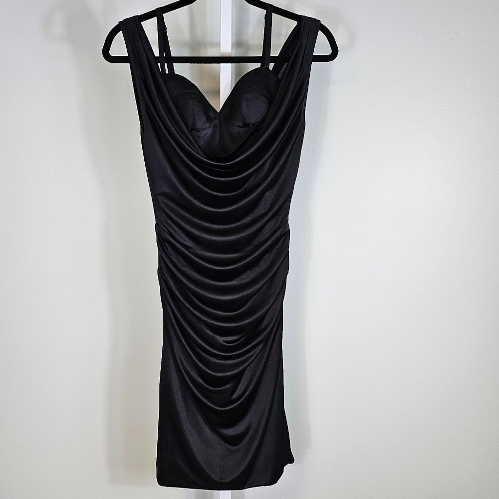 BCBGMAXAZARIA black cocktail dress size XS , layered built in bra.